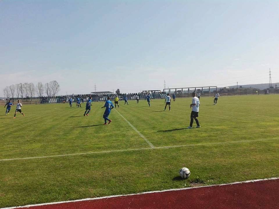 Echipele din Bustuchin şi Rovinari conduc Liga a 4-a
