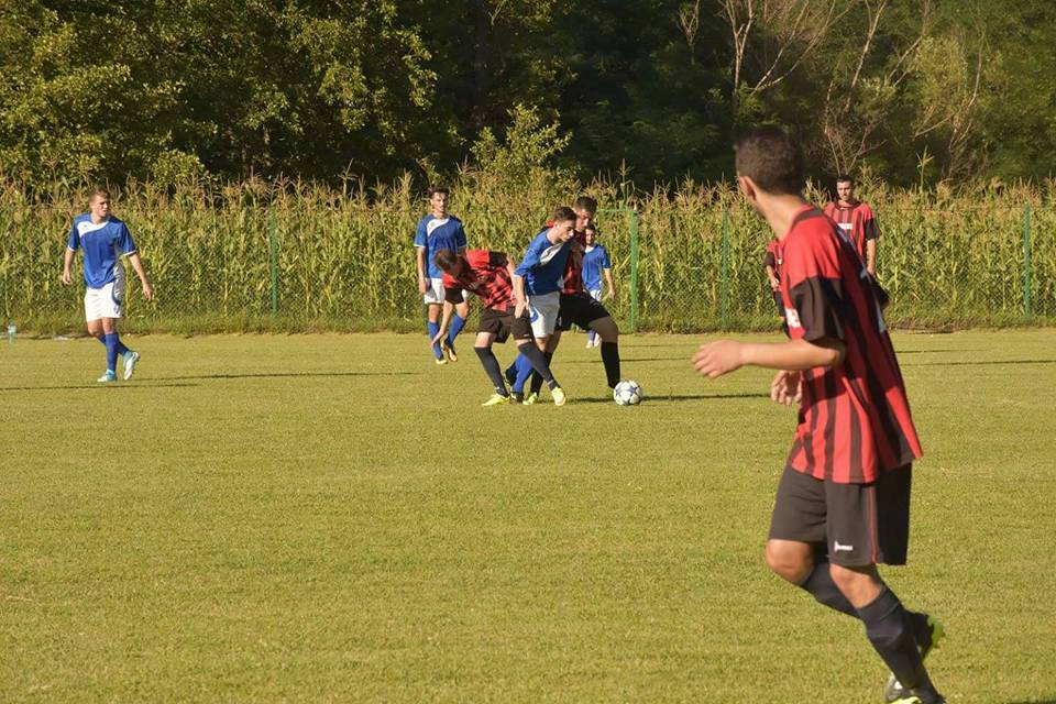 Bustuchin şi Turceni, victorii înainte de derbi!