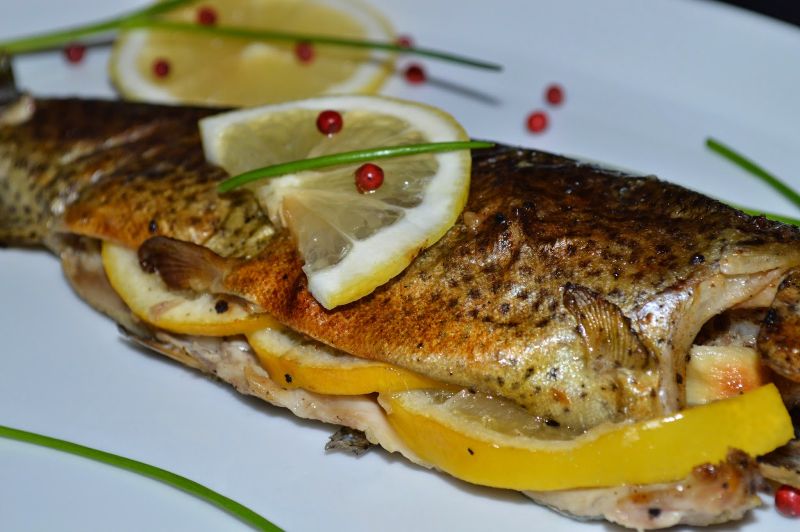 La căsuţa din pădure, unde nu locuiau pitici…