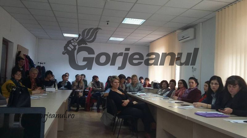 Aproape 60 de asistenţi sociali, prezenţi la seminarul organizat de sucursala Gorj a CNASR