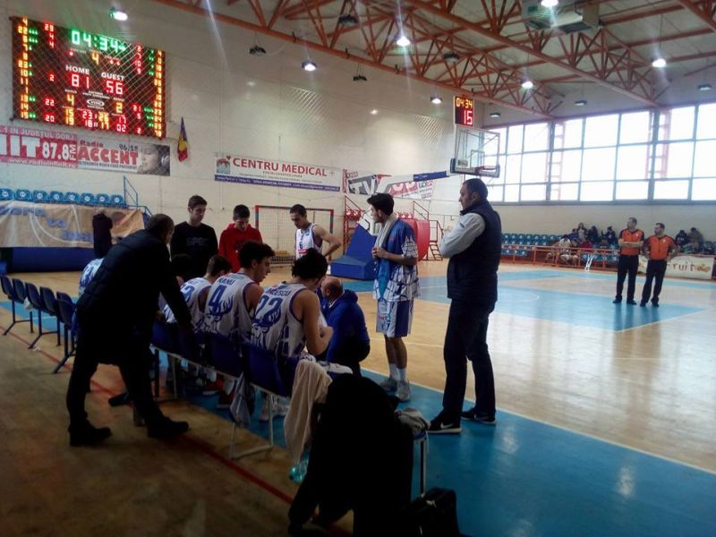 Baschetbaliştii gorjeni, meciuri la foc automat