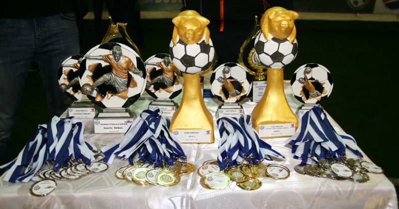 Dream Team şi Primăria Târgu Cărbunești, echipele care au luat porcul de Sărbători!