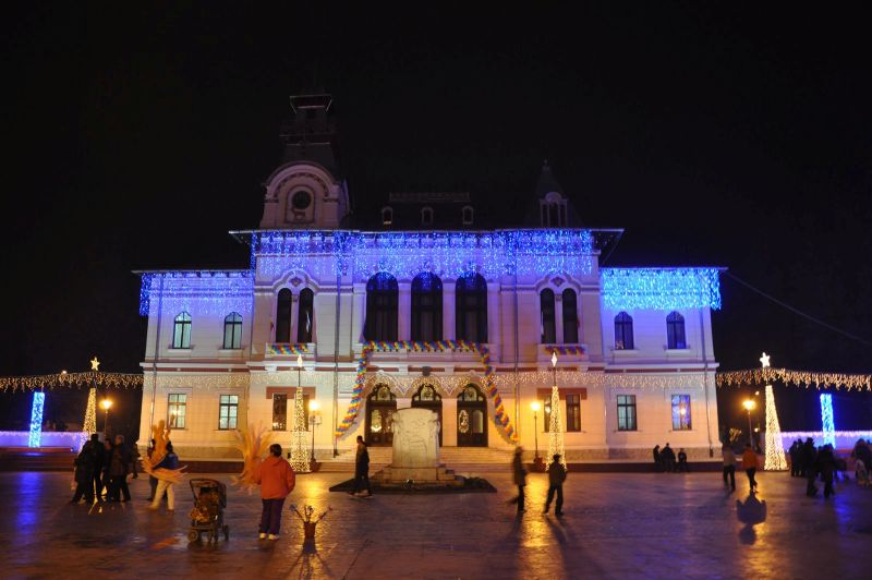 Doliu regal opreşte iluminatul ornamental!