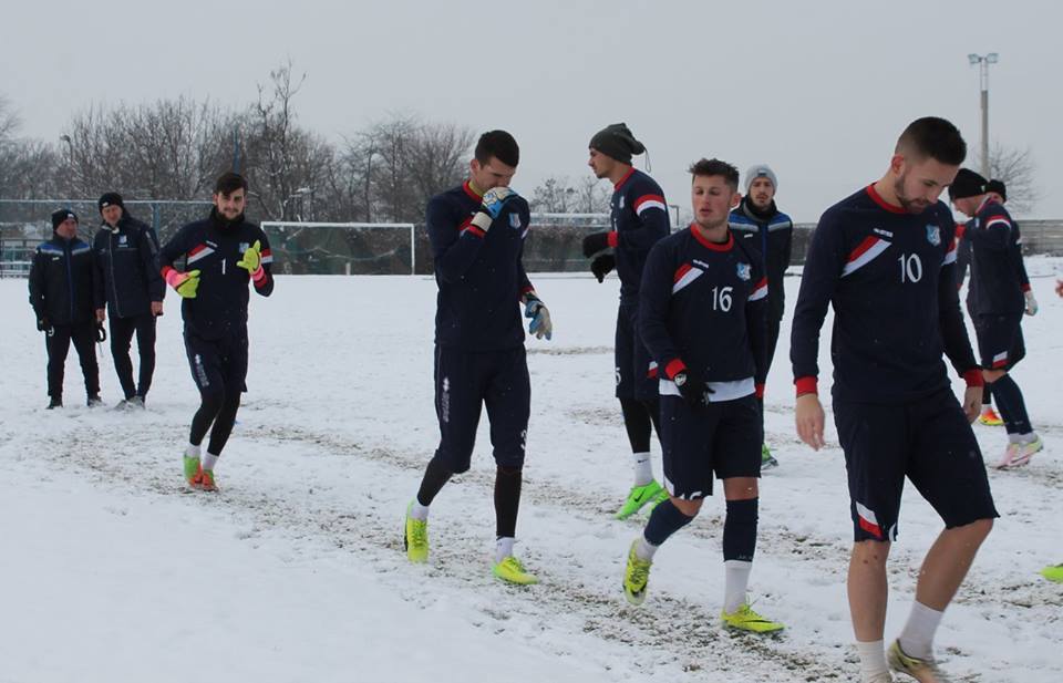 Pandurii a trecut de Băleşti