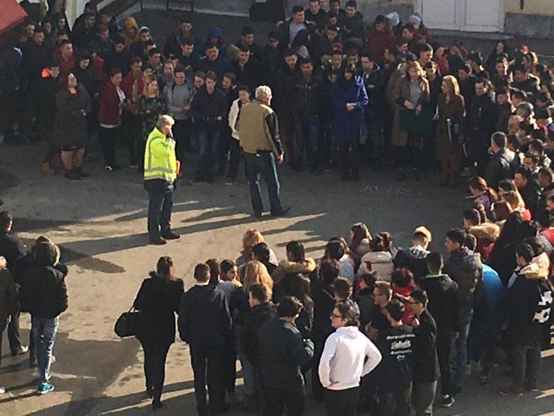 Simulare de incendiu la Colegiul Tehnic “Henri Coandă” din Târgu-Jiu