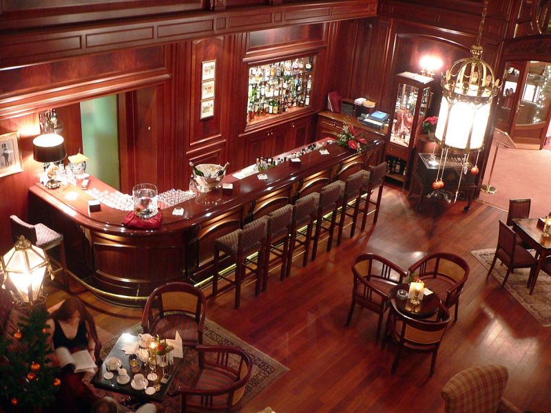 Un fast-food, un bar şi câteva exploataţii de animale din judeţ, sancţionate de DSVSA