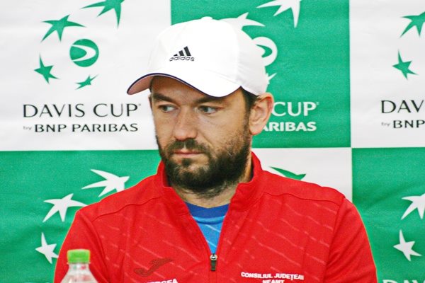 Mergea: “Nu e bine să ne culcăm pe o ureche”