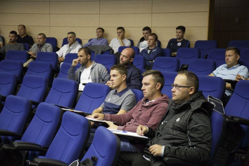 Înscrieri pentru licenţa UEFA