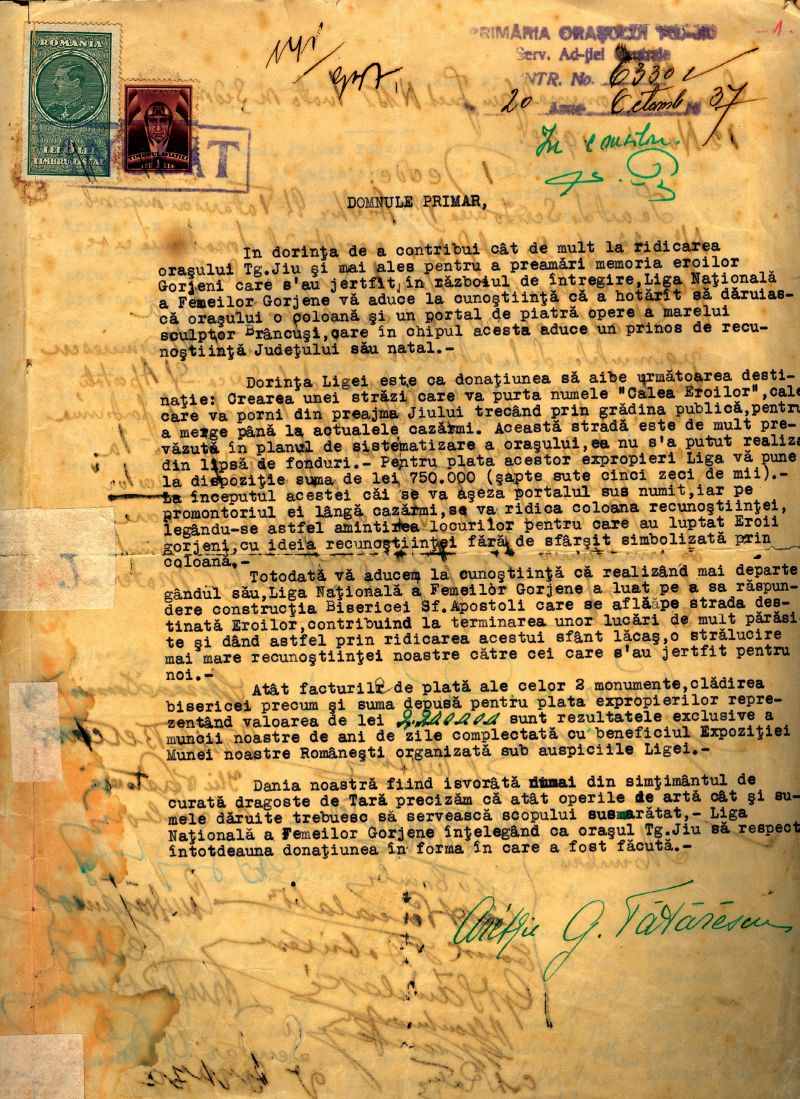 Donarea operelor brâncușiene primăriei orașului Târgu-Jiu de către Liga Națională a Femeilor Gorjene