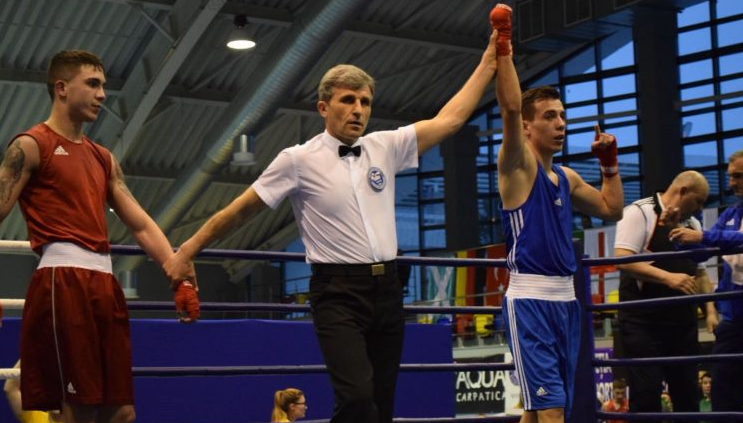 Pugiliştii români au suferit la debut