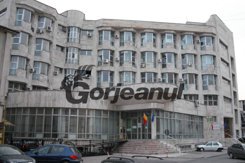 Atenţionări din partea finanţiştilor pentru contribuabilii gorjeni