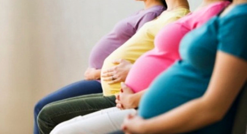 Sute de gorjence au devenit mame la vârste fragede