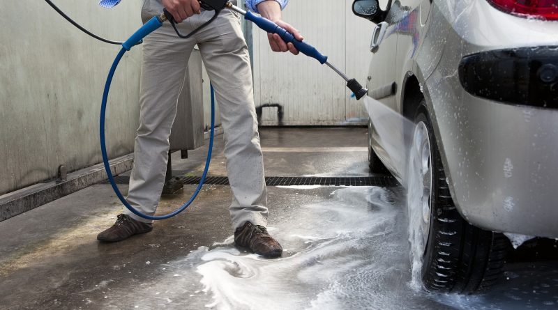 Amendă record pentru o spălătorie auto din Târgu-Jiu