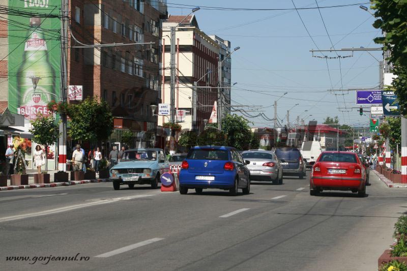 Parcări pe verticală în zonele aglomerate din municipiu