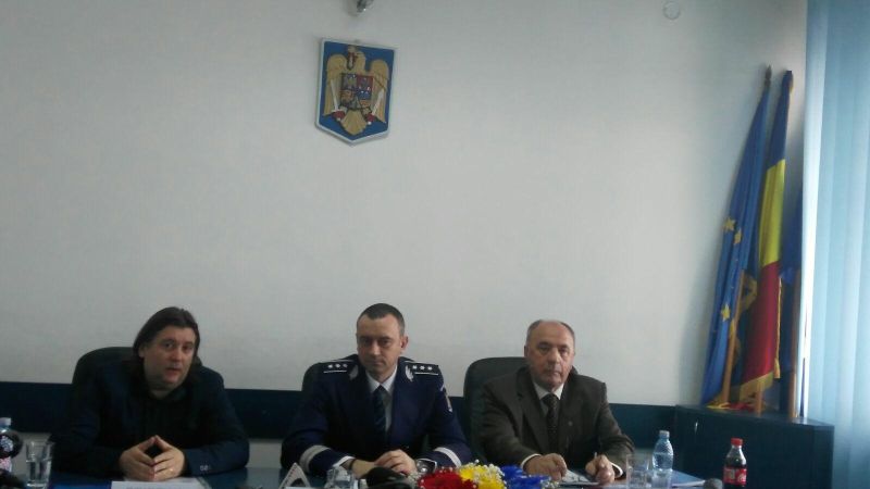 Expoziție de pictură și grafică, la sediul IPJ Gorj