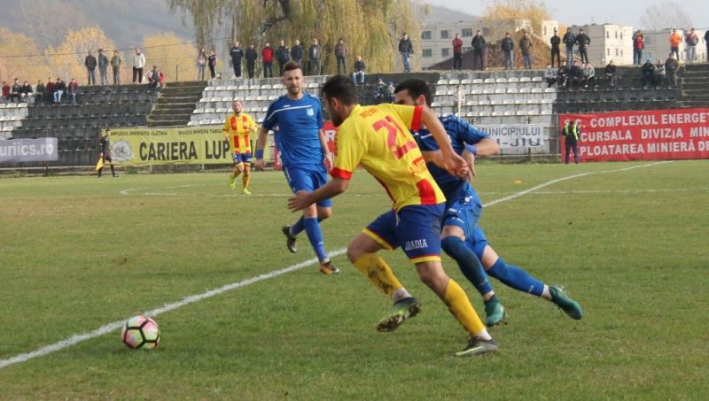 Rundă intermediară în liga secundă