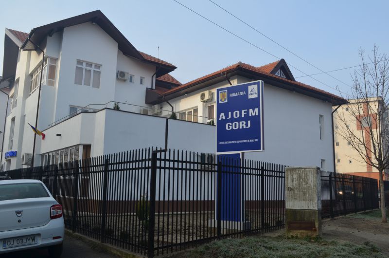Avertismente pentru trei angajatori din Gorj
