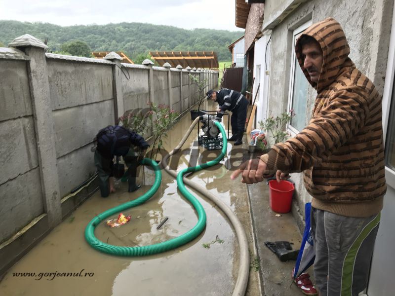 inundatii la schela (1)