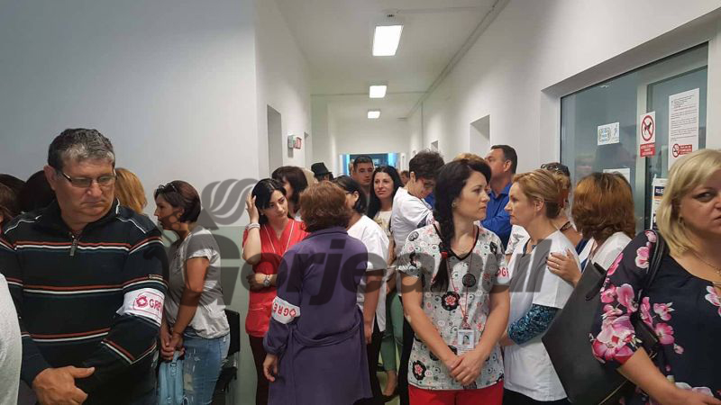Grevă de avertisment, în Policlinica Târgu-Jiu și în spitalele Dobrița și Târgu-Cărbunești! Salariați din Asistența Socială s-au alăturat solidari colegilor din sănătate