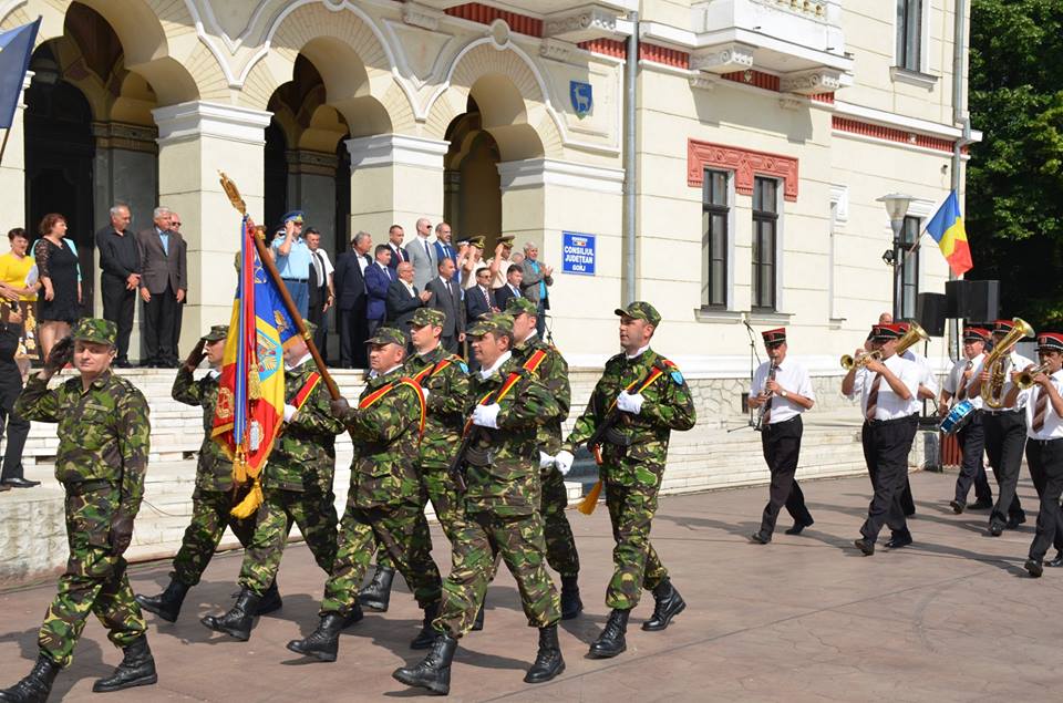 Triplă sărbătoare la Târgu-Jiu