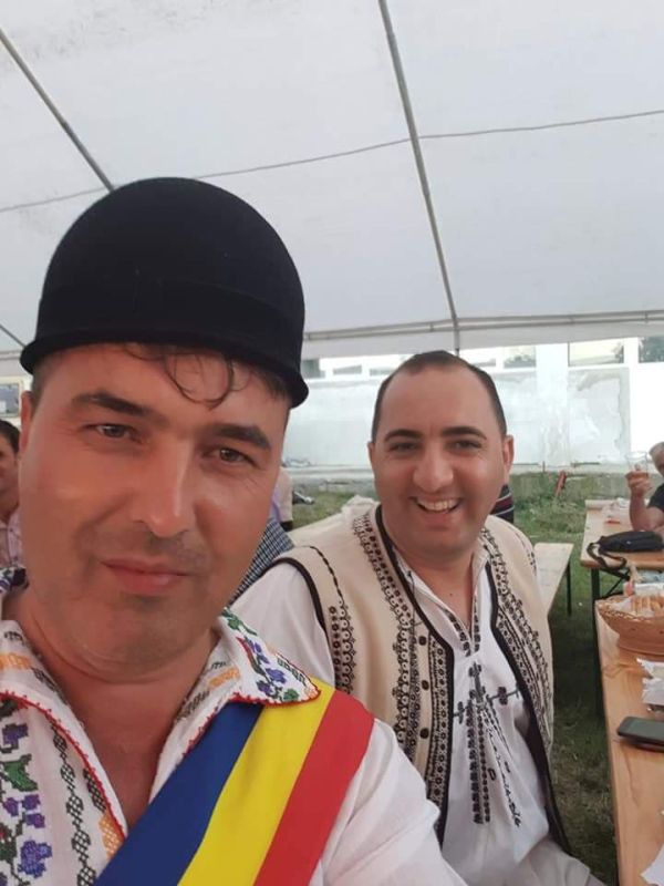 36623733_889857217869020_3023123060409499648_n