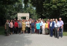 Întâlnire emoționantă la Poarta Sărutului, din Târgu-Jiu!