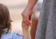 18 Tehnici fundamentale de Parenting, prezentate gorjenilor