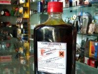 Substanțe toxice descoperite de polițiști la un magazin din Târgu-Jiu