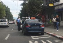 Mașină de școală de șoferi, cu ITP-ul expirat