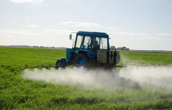 04-05-erbicid-dreamstime-465x390