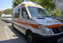 Copil rănit de mașină, în timp ce se juca pe marginea drumului