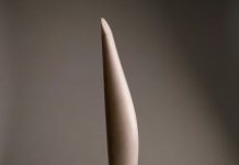 Sculptura ”Zbor”, o lectură în cheie a celebrei opere brâncușiene ”Pasăre în spațiu”