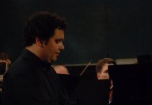 Cronica muzicală – Pianistul Roman Remus Manoleanu, în deschiderea stagiunii Lyrei Gorjului