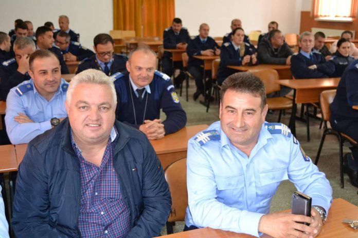 44294124_1853729971407791_1555002036322304000_o