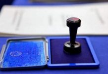 Trei deținuți din arestul IPJ Gorj au cerut urna mobilă