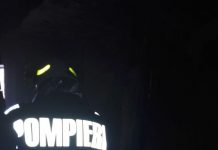 Un bărbat din Budieni amenință că se aruncă în gol, de pe un stâlp