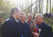 Ceremonial la Monumentul Eroilor din Dănești! O delegație PNL Gorj, la eveniment