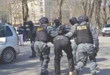 Bărbatul care i-a spart ochelarii unui polițist din Târgu-Cărbunești, dus în penitenciar