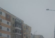 Gorjul, ÎNZĂPEZIT și cu școlile închise! Municipiile, depășite de zăpada care a blocat drumuri, a rupt arbori, a paralizat căile ferate și traficul rutier