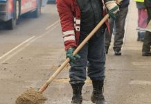 Au furat tone de material antiderapant