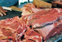 Sute de kilograme de carne, confiscate de polițiști