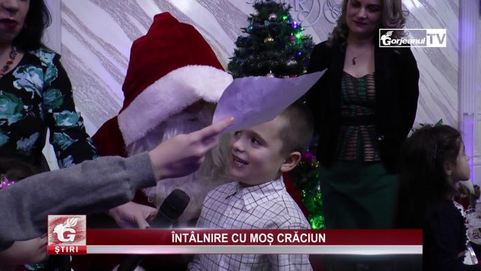 ÎNTÂLNIRE CU MOȘ CRĂCIUN