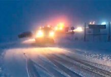 Șofer lăsat fără permis, după ce s-a aventurat pe drumul închis circulaţiei, la Rânca