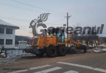 Motorul autogrederului Primăriei Berlești, sub sechestru în plină iarnă, pentru plata unor lucrări dubioase de ignifugare