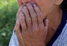 Femeie de 80 de ani, bătută de propriul nepot