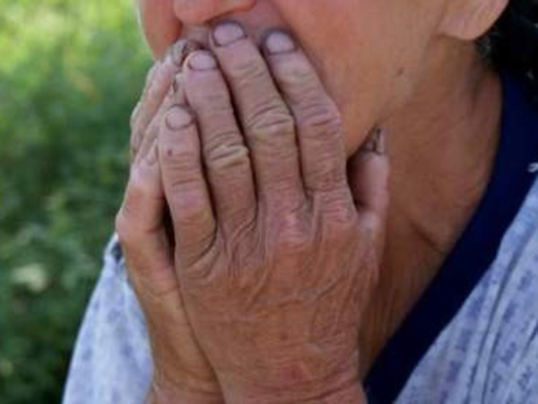 Femeie de 80 de ani, bătută de propriul nepot