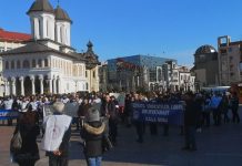 200 de profesori din Gorj, în stradă