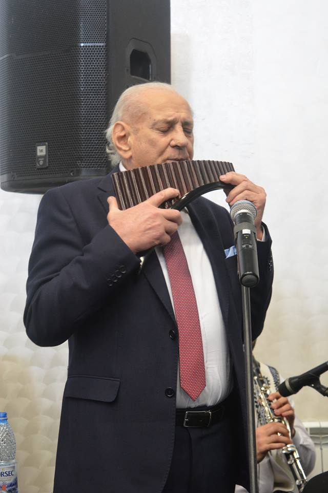 Renumitul naist și compozitor Gheorghe Zamfir vine la Peștișani