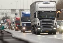 Transportatorii amenință cu proteste