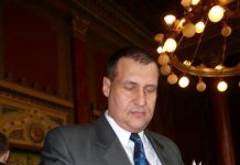 Consilierul județean Banța, de partea medicilor specialiști ai Laboratorului de Imagistică al SJU Târgu-Jiu: ,,Se muncește pe brânci! Este secția cu cel mai înalt grad de încărcare”!